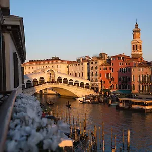 Hotel Riva Del Vin Boutique