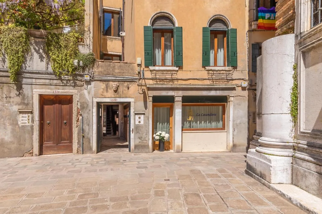 La Locandiera Venetië 3*,